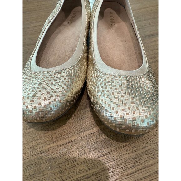 Women's VIONIC Anita Flats, size 8.5 - Picture 6 of 12
